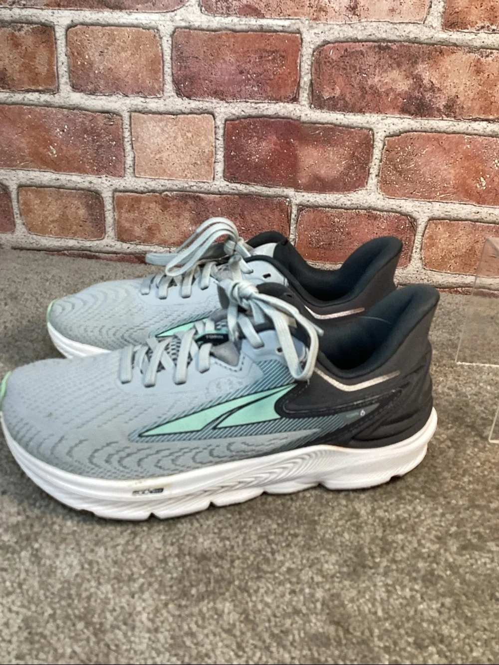 Altra Torin 6 women’s running shoes sneakers size 6